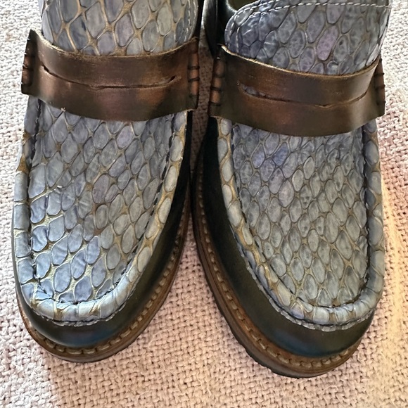 Freebird Bristol Navy Loafer size 9 EUC - Picture 6 of 9